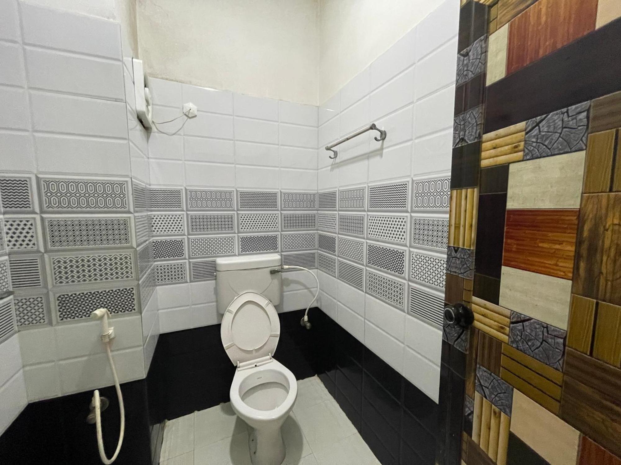 פורי Hotel Seven Inn By Seven Group מראה חיצוני תמונה